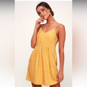Lulus mini sun dress!